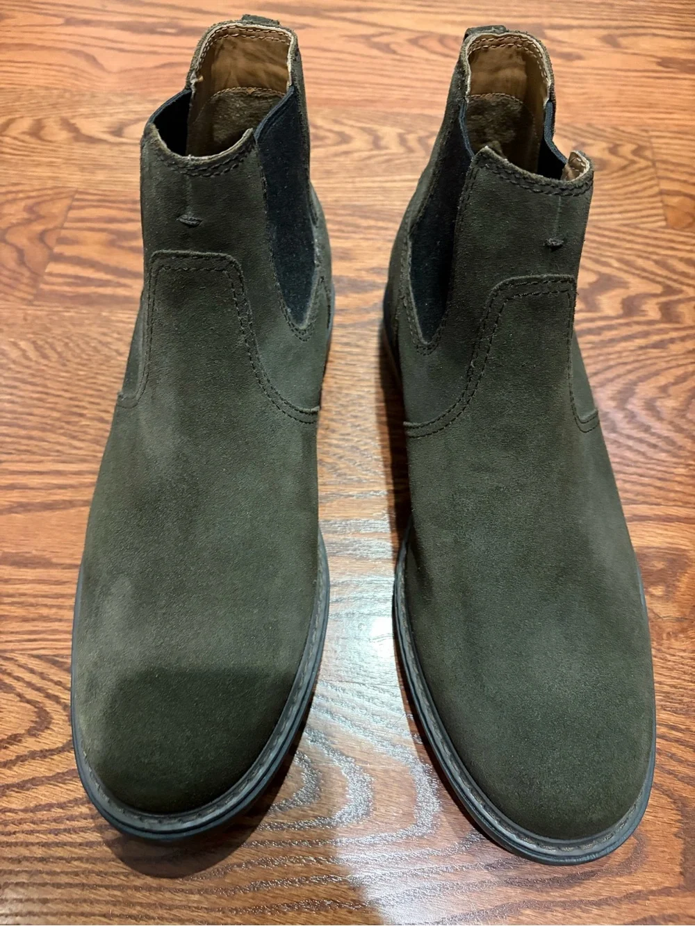 Florsheim Olive Suede Chukka Boots